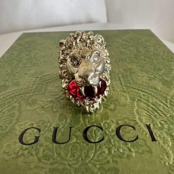 NEW Authentic Gucci Lion Head Motif Gemstone Ring In Gold & Red Sz M 7.5 US - Picture 7 of 9